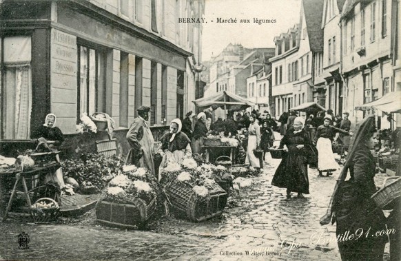 carte postale ancienne de Bernay-Marche aux légumes - Cliquez sur la carte pour l’agrandir et en voir tous les détails