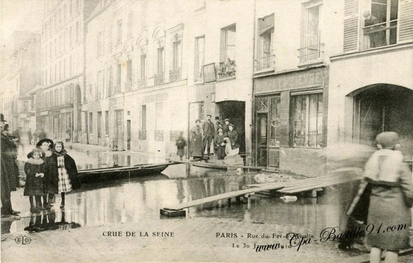 Paris - Crue de Seine- le 30 janvier janvier 1910 - Rue du fer à Moulin