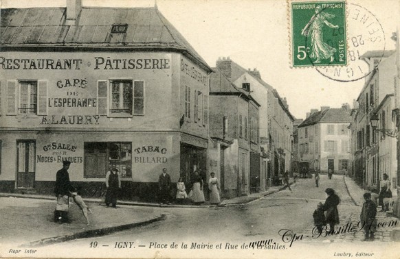 Igny-Place de la Mairie et rue de versailles