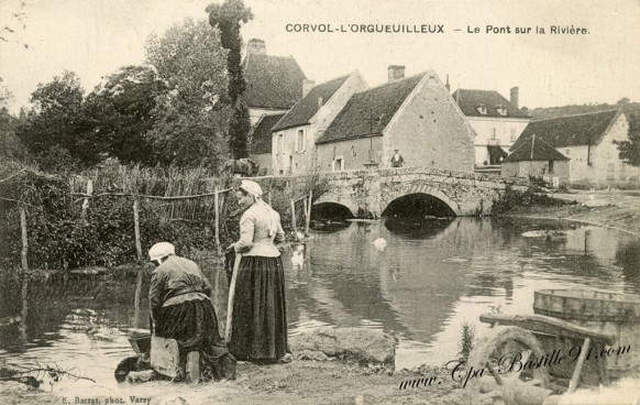 Corvol-l'orgueuilleux-le pont sur la rivière -