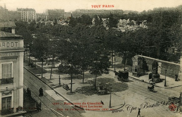 Tout-Paris-Panorama-du-cimetiere-du-pere-lachaise