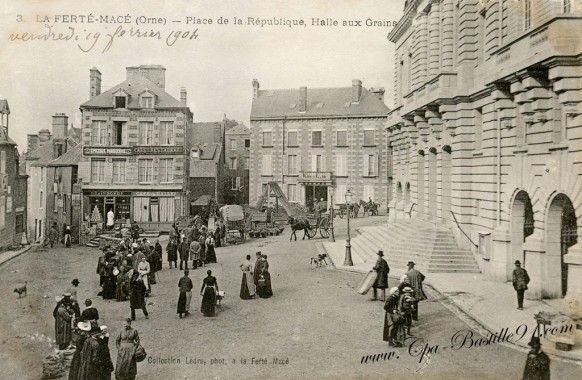 La-Ferté-Macé-Place-de-la-république-Halte-aux-Grains