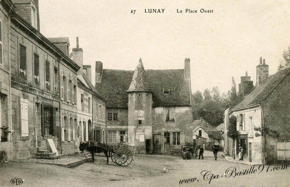 Lunay - La Place Ouest