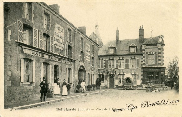 Bellegarde-Place-de-lhotel-de-France