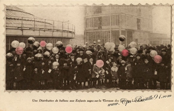 Ballons-rouges-aux-galeries-lafayette