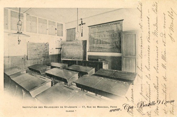 Une Classe à Institution des Religieuses de St-Joseph - 17 rue de Monceau - Paris 