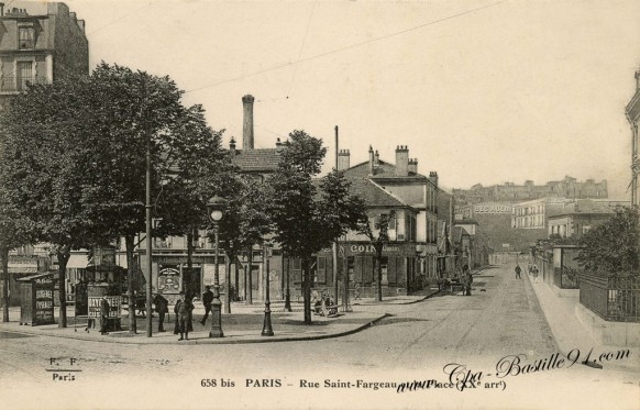 Paris-rue-saint-Fargeau-et-la-Place.