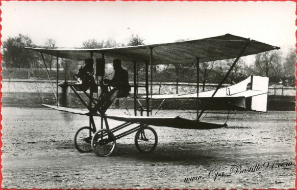 Histoire de l'aviation - En 1907 le De Pischoff N°1 vole à Issy