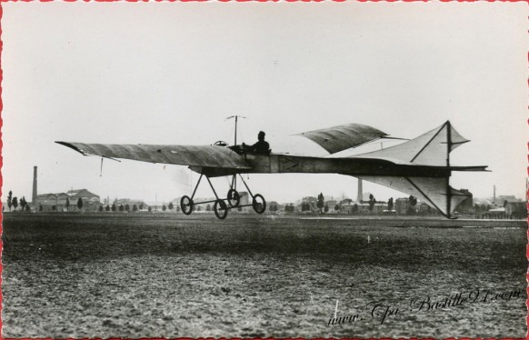 Histoire de l'aviation - En Aout 1908 Le Gastambide et Mengin II à Issy
