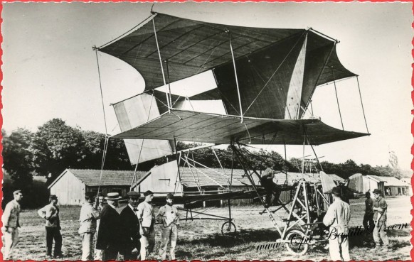 Histoire de l'Aviation en 1909 l'appareil militaire Dorand à Satory