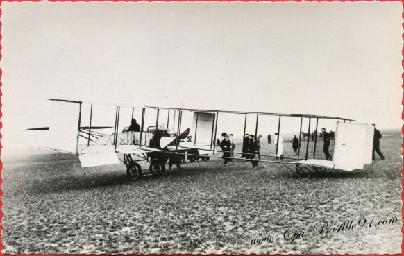 Histoire de l'Aviation - Le 9 décembre 1909 M.Farman vole sur la-campagne de-Buc à Chartres