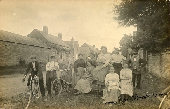 Carte Photo Ancienne - Un Dimanche à la Campagne