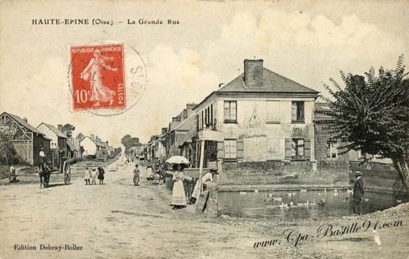 Carte Postale Ancienne - Haute Epine - La grande rue à la belle époque