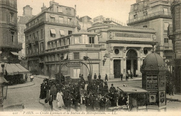 carte-postale-Ancienne-Paris-Credit-luonnais-et-la-station-Métropolitain