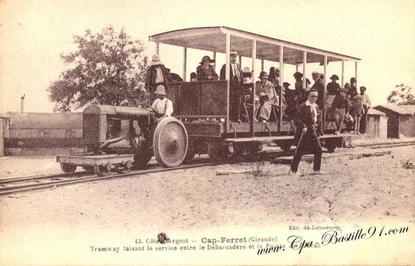 Cap-ferret - Le Tramway faisant le service entre le débarcadere et la pointe de l'océan