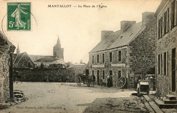 Carte Postale Ancienne - Mantallot La place de l'église
