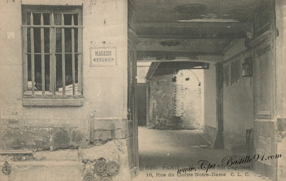 Carte Postale Ancienne - Paris - Rue du Cloitre Notre Dame - Maison du roi Dagobert 