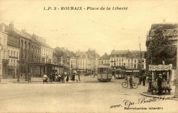 Carte Postale Ancienne de Roubaix - la place de la liberté