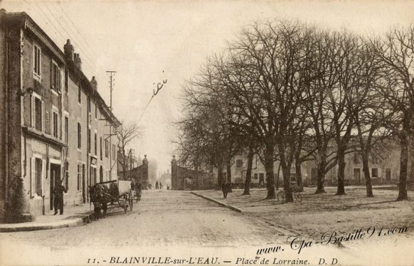 Carte Postale Ancienne de Blainville sur l'Eau - place de Lorraine 