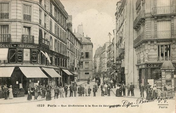 Carte Postale Ancienne de Paris - rue st Antoine à la rue de Sévigné