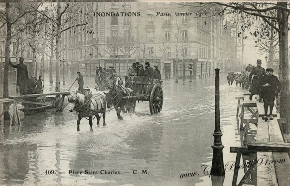 Inondations de Paris en Janvier 1910 - Place Saint-Charles