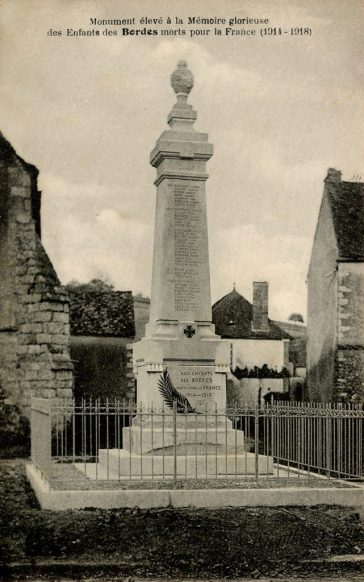 Carte Postale Ancienne de Bordes - Le monument aux morts - Guerre 1914 -1918 - Le monument aux morts