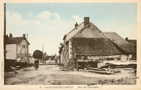Carte Postale Ancienne de Saint léger le Petit - Rue du Cimetière