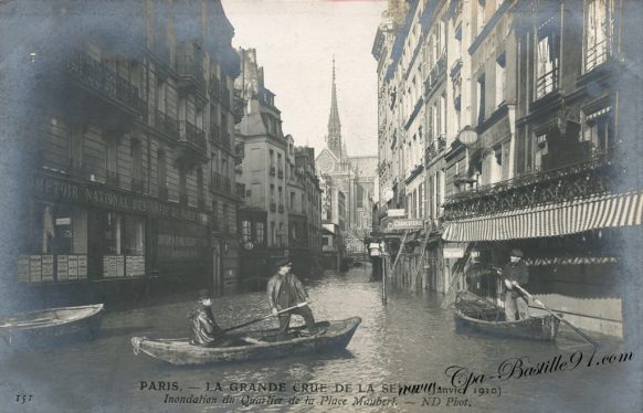 Paris - la grande Crue de la Seine en Janvier 1910 - Inondation du quartier de la place Maubert