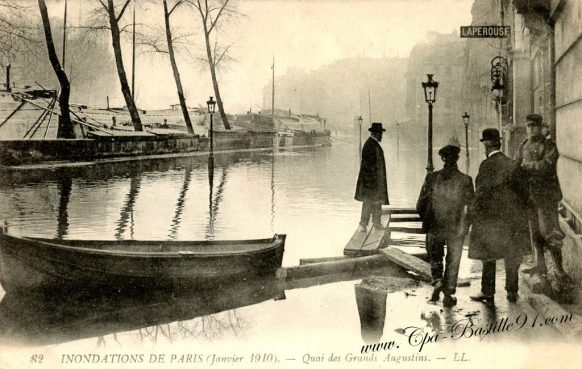 Inondations de Paris en Janvier 1910 - Quai des grands Augustins