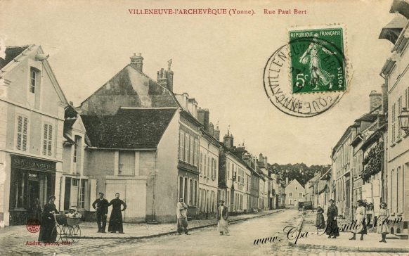 Cartes Postales Anciennes - Villeneuve l'Archevesque - Rue Paul Bert