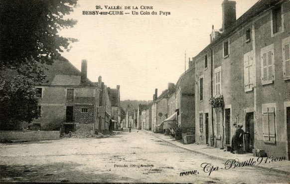 Carte Postale Ancienne - Vallée de la Cure - Bessy sur Cure - Un coin du Pays