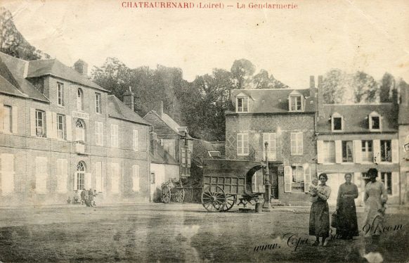 Carte Postale Ancienne de Chateaurenard - La Gendarmerie