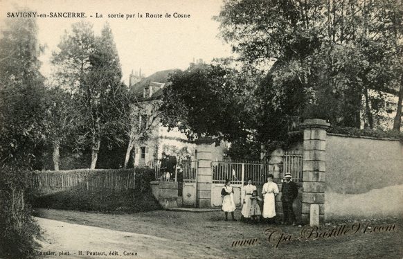 Carte Postale Ancienne - Savigny en Sancerre - La Sortie par la Route de Cosne