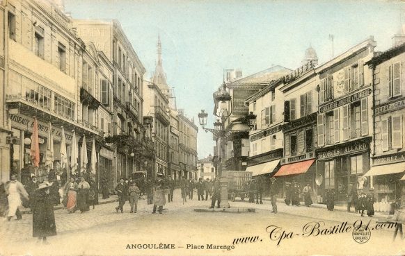 Carte Postale Ancienne d' Angoulême - La place Marengo dans les années 1900