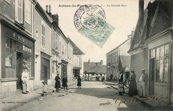 Carte Postale Ancienne de Authon-du-Perche - La Grande rue 