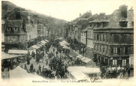 Carte Postale Ancienne de Cormeilles Rue de Labbaye un Jour de Marché 