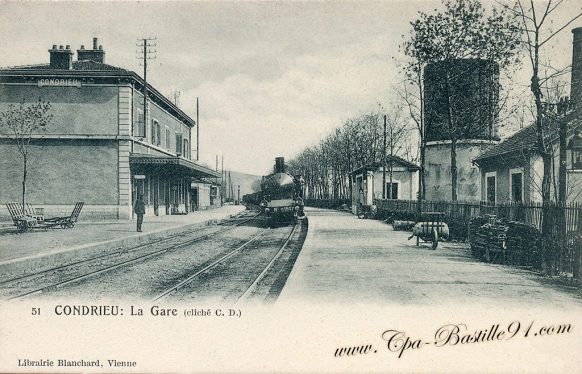 Carte Postale Ancienne de Condrieu - La Gare