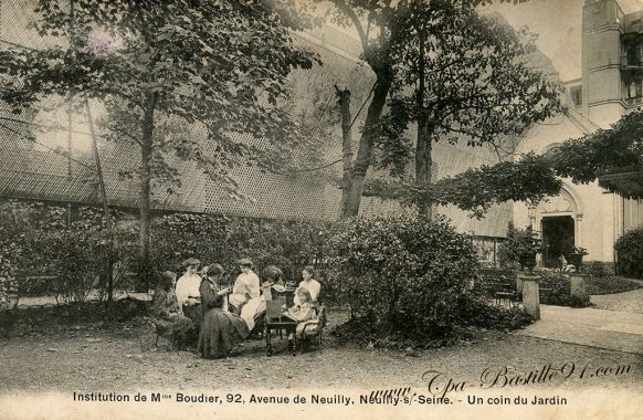 Carte Postale Ancienne-institution de madame Boudier avenue deNeuilly 