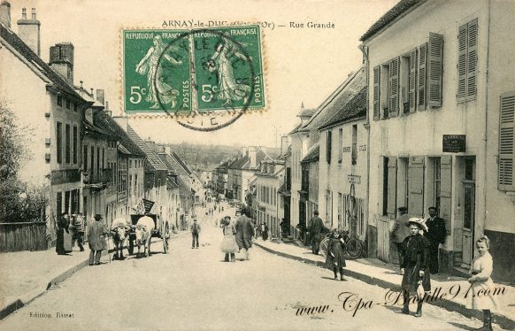 Carte Postale Ancienne de ARNAY le Duc - La Grande Rue à la belle époque