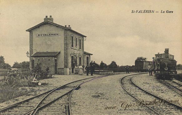 Carte Postale Ancienne de la Gare de saint Valèrien à la belle époque