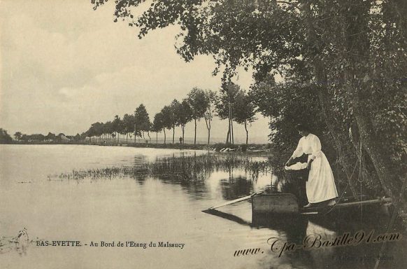 Carte Postale de au bord de l'étang du Malsaucy à Bas Evette à la belle époque