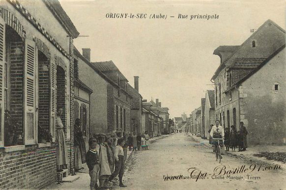 Carte Postale Ancienne - Origny-le-Sec La rue principale