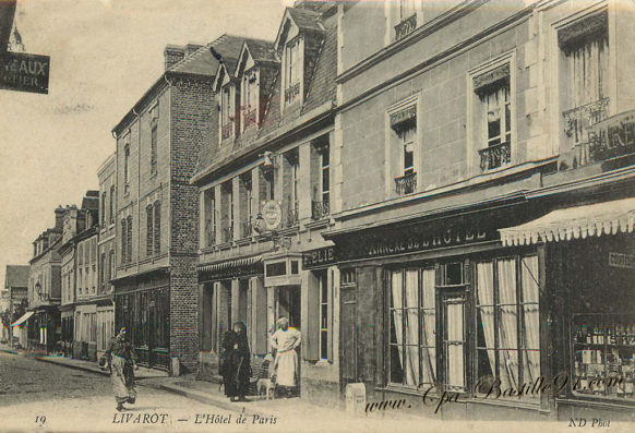 Carte postale ancienne de Livarot - l'Hôtel de Paris à la belle époque 