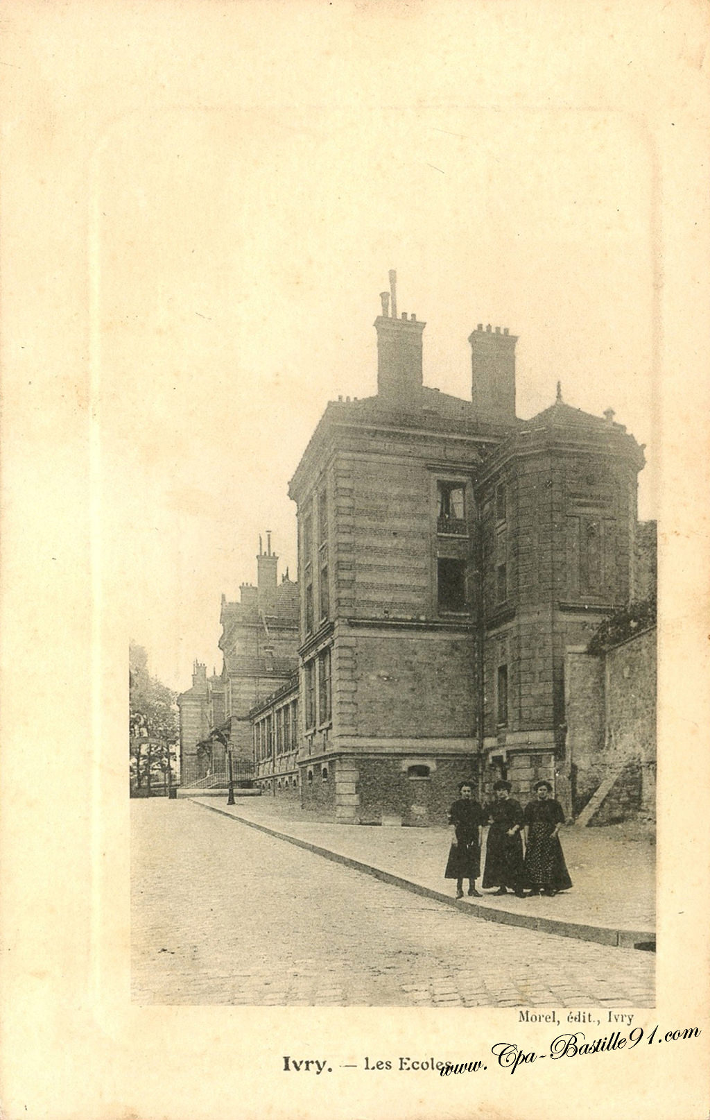 Carte Postale Ancienne – Ivry sur seine – Les écoles du centre ville d ...
